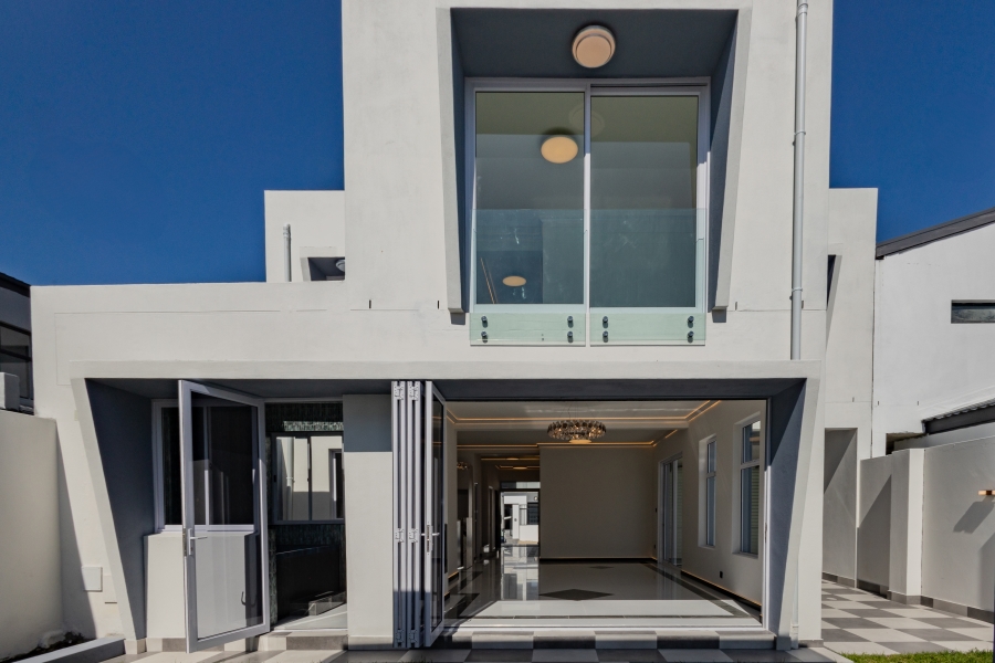 4 Bedroom Property for Sale in Sandown Western Cape